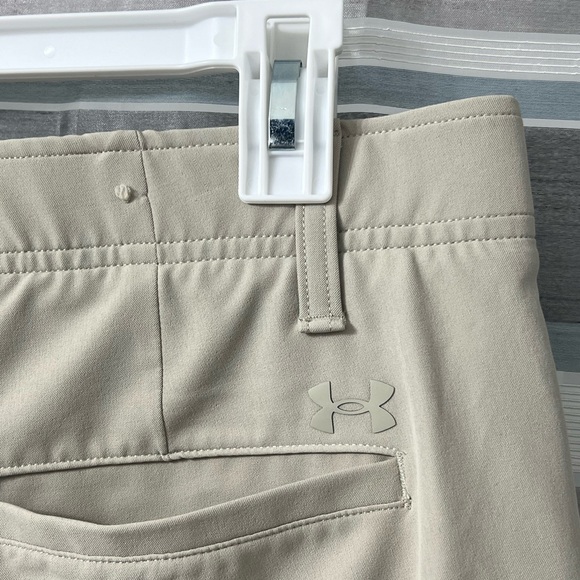 Under Armour Khaki Shorts - Picture 3 of 11